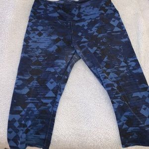 Capris blue and black